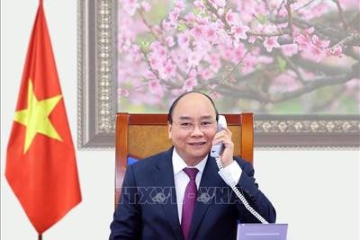 Thủ tướng Nguyễn Xuân Phúc điện đàm với lãnh đạo Lào và Campuchia