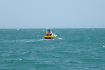 Chìm tàu ở Bình Thuận: 4 người được cứu sống, 1 người tử vong