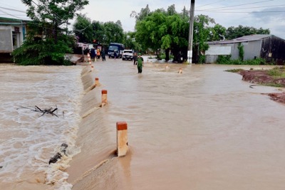 6 người chết và mất tích do mưa lũ, mực nước nhiều hồ chứa vẫn trên mức báo động