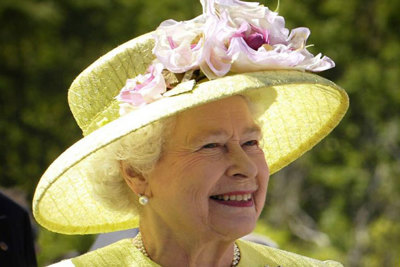 Nữ hoàng Elizabeth II sẽ tiên phong tiêm vaccine Covid-19 của Pfizer-BioNTech