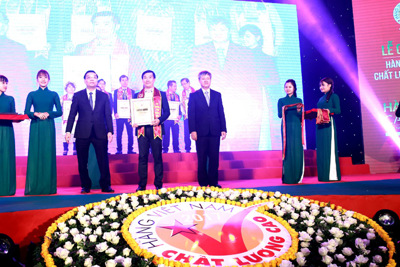 Vinamilk 21 năm liền nhận giải thưởng hàng Việt Nam chất lượng cao