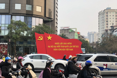 "Con đường đẹp nhất Việt Nam" rực rỡ chào mừng Đại hội Đảng