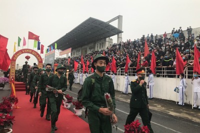 168 tân binh huyện Thanh Oai lên đường nhập ngũ