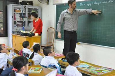 Làm rõ tình trạng lạm thu dạy ngoại ngữ liên kết trong các trường tiểu học