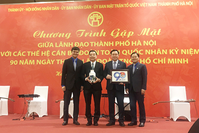 Lãnh đạo thành phố Hà Nội gặp mặt các thế hệ cán bộ Đoàn Thanh niên toàn quốc