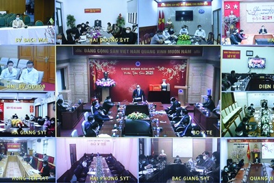 Thủ tướng Nguyễn Xuân Phúc: Trân quý những hành động, tinh thần hy sinh cao cả của các chiến sĩ áo trắng