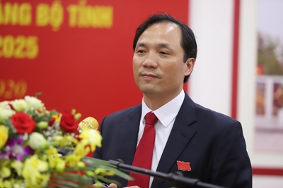 Ông Hoàng Trung Dũng được bầu làm Chủ tịch HĐND tỉnh Hà Tĩnh