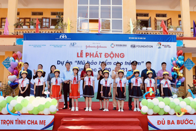 Mang đến sự bình an trên đường cho các em học sinh