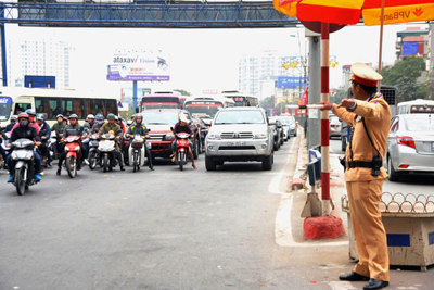 Hà Nội: Xử lý nghiêm các vi phạm về trật tự an toàn giao thông