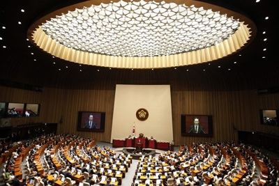 Phe đối lập trình Quốc hội báo cáo luận tội Tổng thống Hàn Quốc