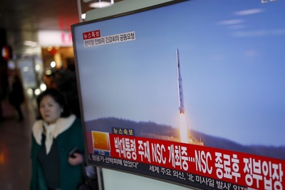 Triều Tiên phóng thủ tên lửa đạn đạo: Cơ hội thể hiện của ông Trump
