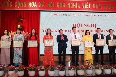 Quận Hai Bà Trưng khen thưởng 167 tập thể, cá nhân có thành tích trong công tác HĐND nhiệm kỳ 2016-2021