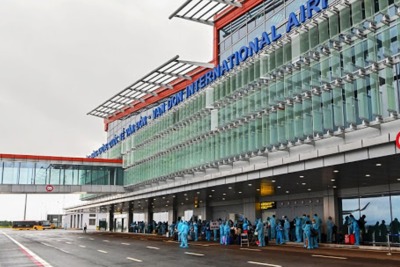 Phát hiện ca nhiễm Covid-19 mới ở Quảng Ninh, sân bay Vân Đồn tạm thời đóng cửa