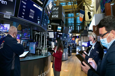 Chứng khoán Mỹ: Cổ phiếu công nghệ tiếp tục bị bán mạnh, Nasdaq lao dốc 2,5%