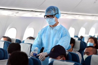 Vietnam Airlines tiêm vaccine Covid-19 miễn phí cho 22.000 lao động