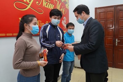 Nhiều hoạt động hỗ trợ sinh viên quốc tế ở lại Việt Nam đón Tết