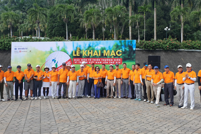 Giải Golf từ thiện Vì trẻ em Việt Nam hỗ trợ 1 tỷ đồng cho học sinh, sinh viên tại các tỉnh miền Trung