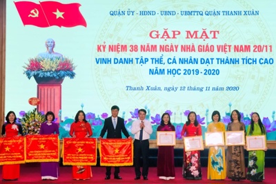 Quận Thanh Xuân: Vinh danh giáo viên, học sinh giỏi tiêu biểu
