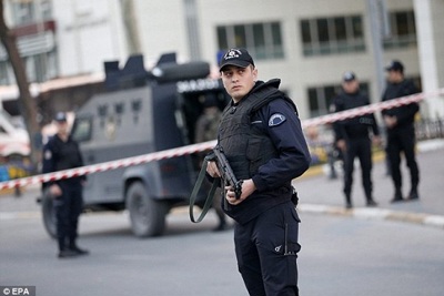 Thổ Nhĩ Kỳ bắt 73 học giả tình nghi liên quan đến đảo chính
