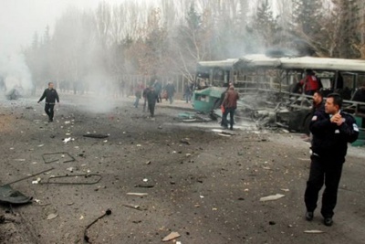 Nổ ở Thổ Nhĩ Kỳ, xe bus vỡ vụn