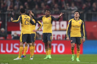 Hủy diệt Arsenal 5-1, Bayern Munich đặt 1 chân vào tứ kết