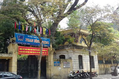 Lãnh đạo trường Phan Đình Phùng công khai xin lỗi học sinh bị bỏng