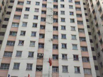 TP Hồ Chí Minh: Lại thêm người rơi từ tầng cao chung cư xuống đất tử vong