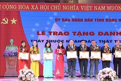 Đồng Nai trao tặng danh hiệu Thầy thuốc Nhân dân, Thầy thuốc Ưu tú cho 40 y, bác sĩ, cán bộ y tế