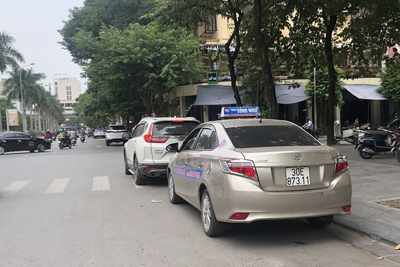 Tuyên truyền, xử lý nghiêm các trường hợp vi phạm tại đường Nguyễn Khuyến, quận Hà Đông