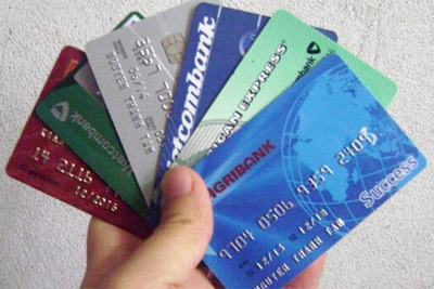 Phí thẻ ngân hàng tại Việt Nam thuộc loại cao nhất thế giới