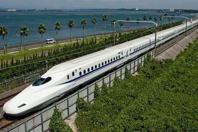Phát triển đường sắt Việt Nam nên theo hướng đường sắt tốc độ cao