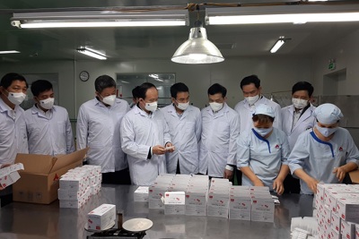 Chủ tịch HĐND Thành phố Hà Nội động viên sản xuất đầu năm tại Công ty Cổ phần Dược phẩm CPC1 Hà Nội