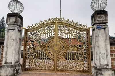 Di tích Quốc gia đặc biệt đình Tây Đằng (Hà Nội) bị cấy thêm cổng biệt thự