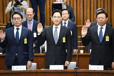 Các tập đoàn Hàn Quốc điều trần: Hai thế lực lớn đối mặt nhiều nguy cơ
