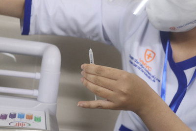 Việt Nam đã tiêm vaccine Covid-19 cho 1.600 trường hợp: Chưa ghi nhận hiện tượng đông máu sau tiêm