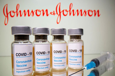 Hơn 2,5 triệu ca tử vong vì Covid-19 trên toàn cầu, Mỹ “bật đèn xanh” cho vaccine của Johnson & Johnson