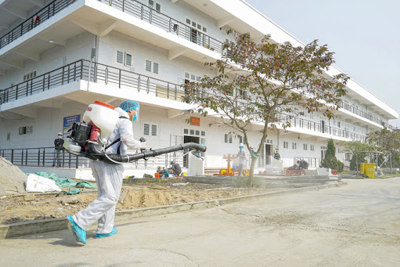 Bệnh viện Dã chiến số 3 tại TP Chí Linh đón bệnh nhân đầu tiên