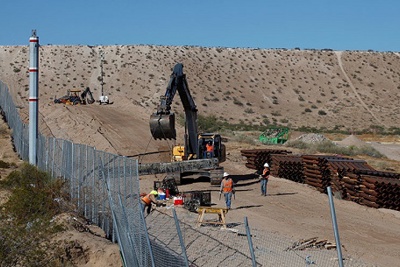 Công ty Mexico sẵn sàng giúp ông Trump xây tường biên giới