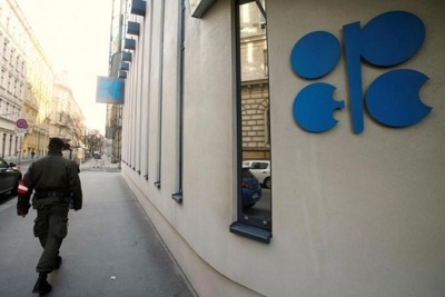OPEC đạt thỏa thuận cắt giảm sản lượng, giá dầu tăng mạnh