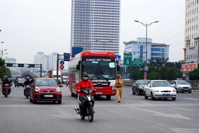 Mật phục xử lý xe khách vi phạm luật giao thông