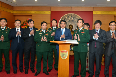 Chủ tịch Nguyễn Đức Chung thăm Học viện Quân y
