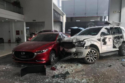 Khởi tố nữ tài xế lái ô tô lao vào showroom khiến một người chết ở Phú Thọ