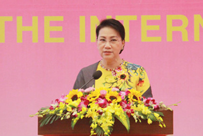 Chủ tịch Quốc hội gặp mặt các nữ Đại sứ tại Việt Nam