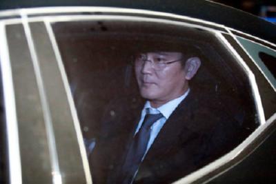 Thế giới tuần qua: Chính thức bắt giữ “thái tử” Samsung