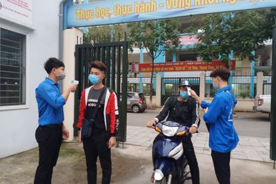 Hà Nội: Học sinh, sinh viên phấn khởi khi trở lại trường