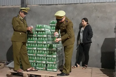 Quản lý thị trường bắt giữ 1.200 sản phẩm bia Heineken nhập lậu