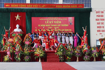Đại học Sư phạm TDTT Hà Nội đón nhận Huân chương Độc lập hạng Ba