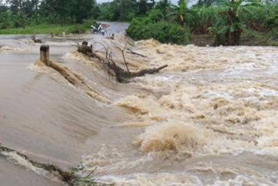 Thiên tai tại miền Trung - Tây Nguyên: 10 người chết và mất tích, nhiều hộ dân vẫn phải di dời tránh lũ