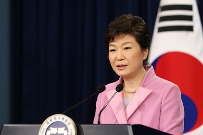 Bê bối "bạn thân” Tổng thống phủ bóng nền kinh tế Hàn Quốc
