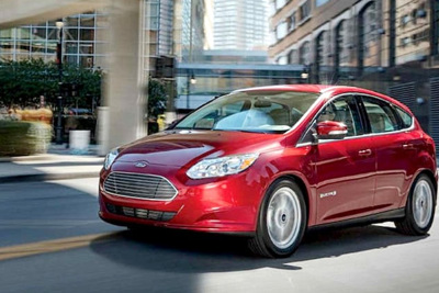 Giá xe ô tô hôm nay 19/11: Ford Focus thấp nhất ở mức 626 triệu đồng